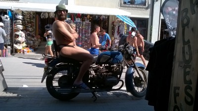 WP_20150802_10_08_39_Pro.jpg (337.95 KiB) Viewed 19992 times Poză BONUS: Cicloburu în chiloţi, pentru că... de-aia!